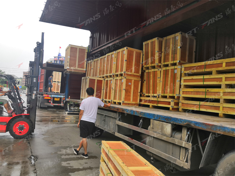 瑞泰風工業(yè)節(jié)能吊扇發(fā)貨圖